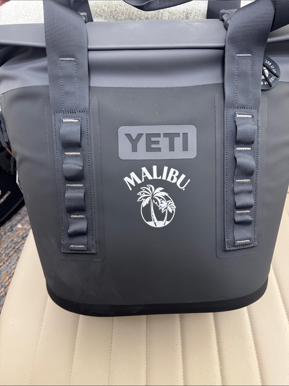 Yeti Malibu Black Mens Duffel Cooler Bag